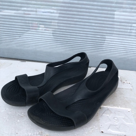 Crocs Women’s Black Rubber Slip On Gladiator Comfort Sandals Size W7 - Picture 10 of 13